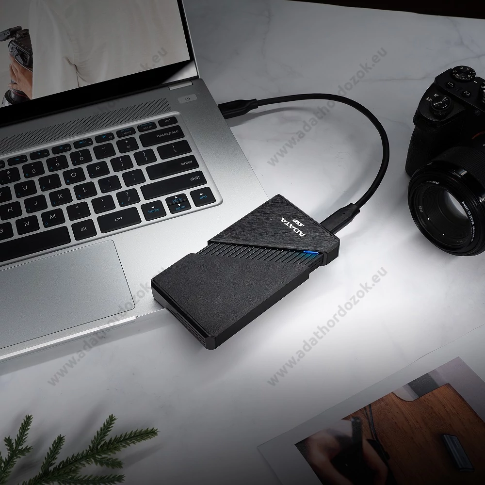 ADATA SE920 USB4 GEN 3x2 40Gbps TYPE-C KÜLSŐ SSD MEGHAJTÓ 2TB FEKETE